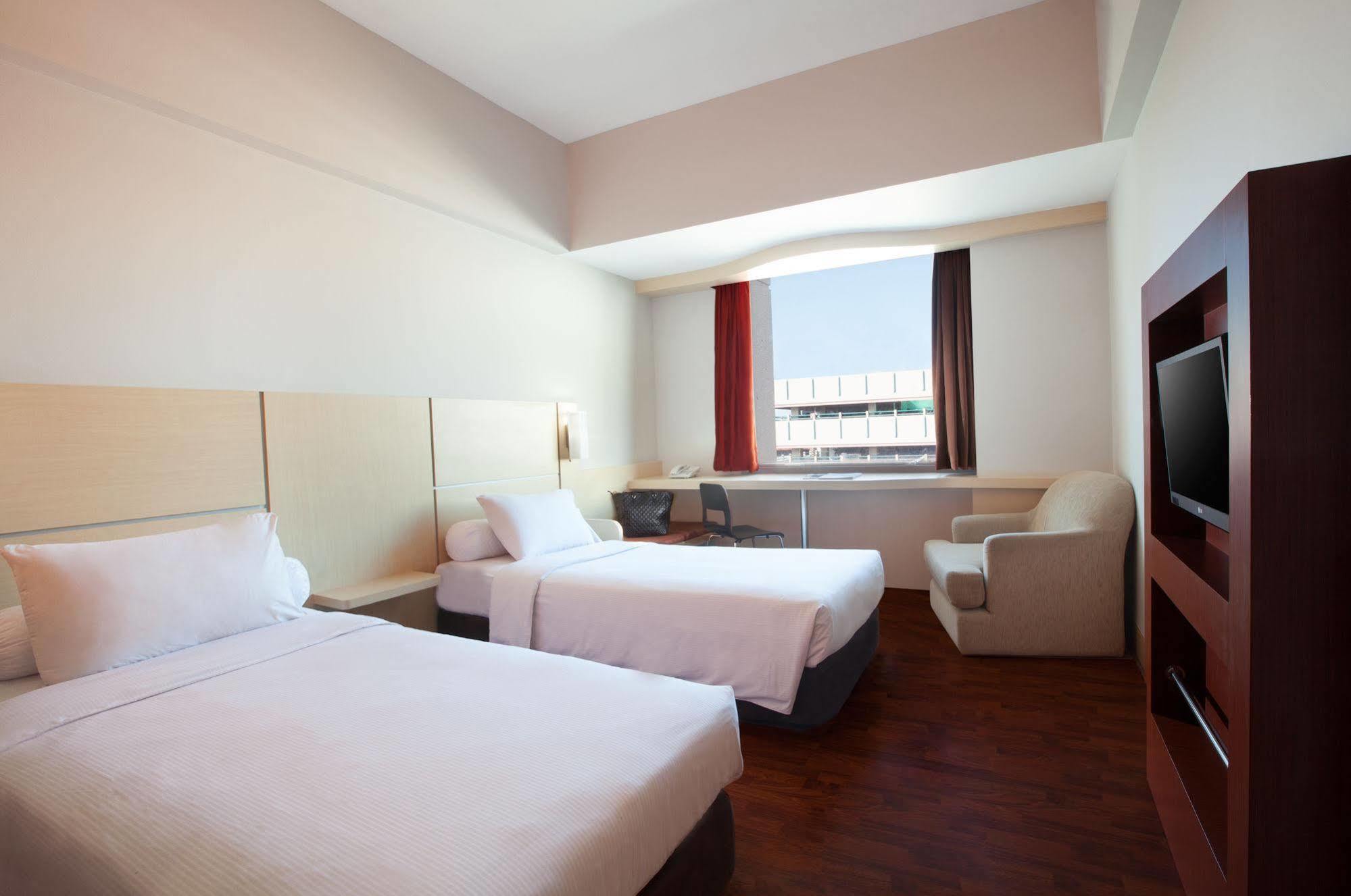 فندق Ibis Mangga Dua جاكرتا المظهر الخارجي الصورة